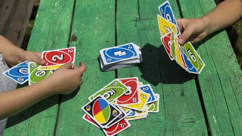 Cách chơi bài Uno tương đối đơn giản